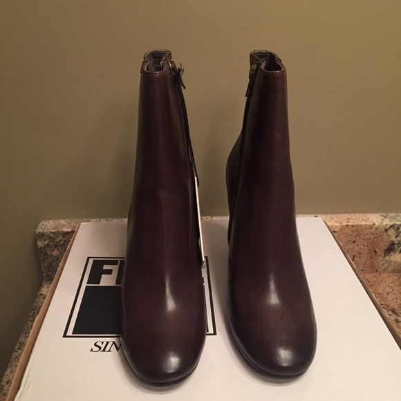 Frye Mina Leather Boots - Picture 6 of 7